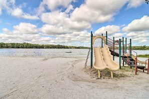 Nær stranden