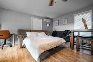 4 habitaciones, escritorio, tabla de planchar con plancha y wifi gratis
