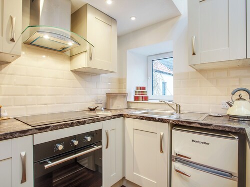 The Old Barn - UK40948