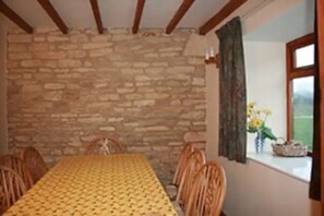 Dining - Thames Cottage, nr Cotswold Water Park/Cirencester! (Poole Keynes)