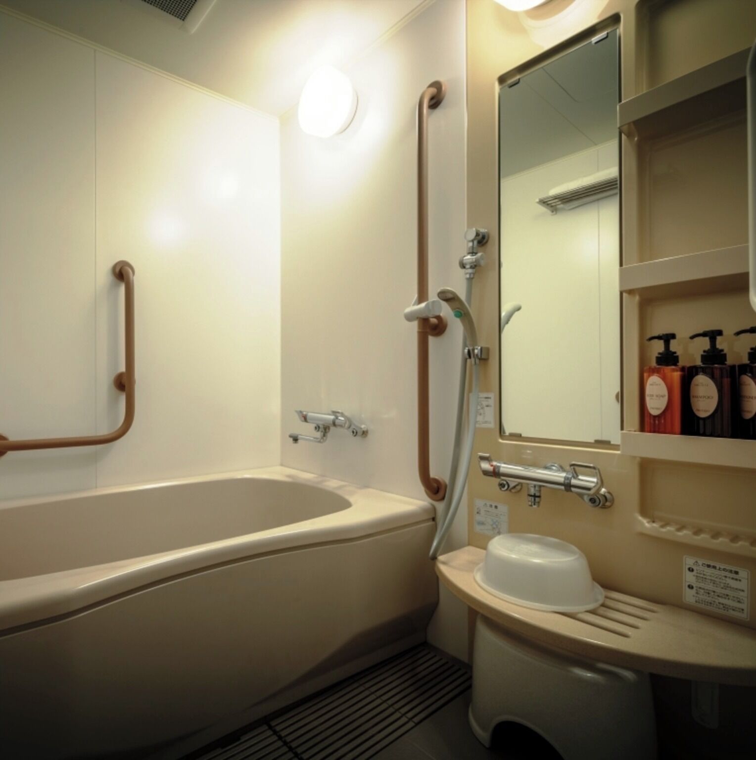 Hair dryer, towels