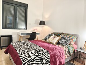 2 bedrooms, iron/ironing board, free WiFi, bed sheets