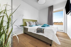 2 bedrooms, iron/ironing board, free WiFi