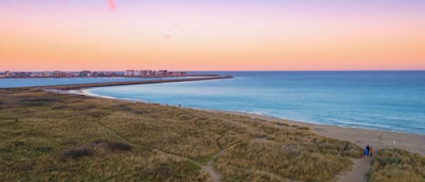 Una playa cerca
