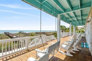 Terrace/patio - Cherry Grove Oceanfront 6BR • Heated Pool Opt • Elevator • GameRm • Pvt Walkover • Annual Tradition (North Myrtle Beach)