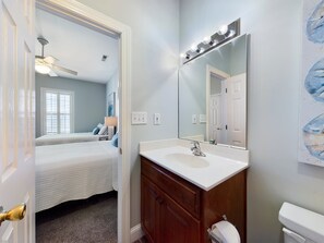 Bathtub - Oceanfront 6BR • Private Pool • A Family Favorite for Years • Sebastian (North Myrtle Beach)