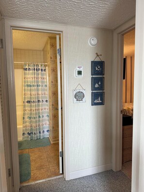 2 bedrooms, internet