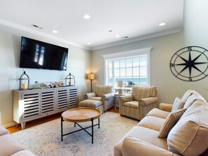 DVD player - Casa Mia | Oceanfront 6BR Home • Sleeps 24 • Cherry Grove (North Myrtle Beach)