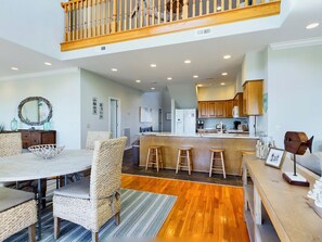 Dining - Casa Mia | Oceanfront 6BR • All En-Suite • Private Walkway to Sand • Sleeps 24 (North Myrtle Beach)