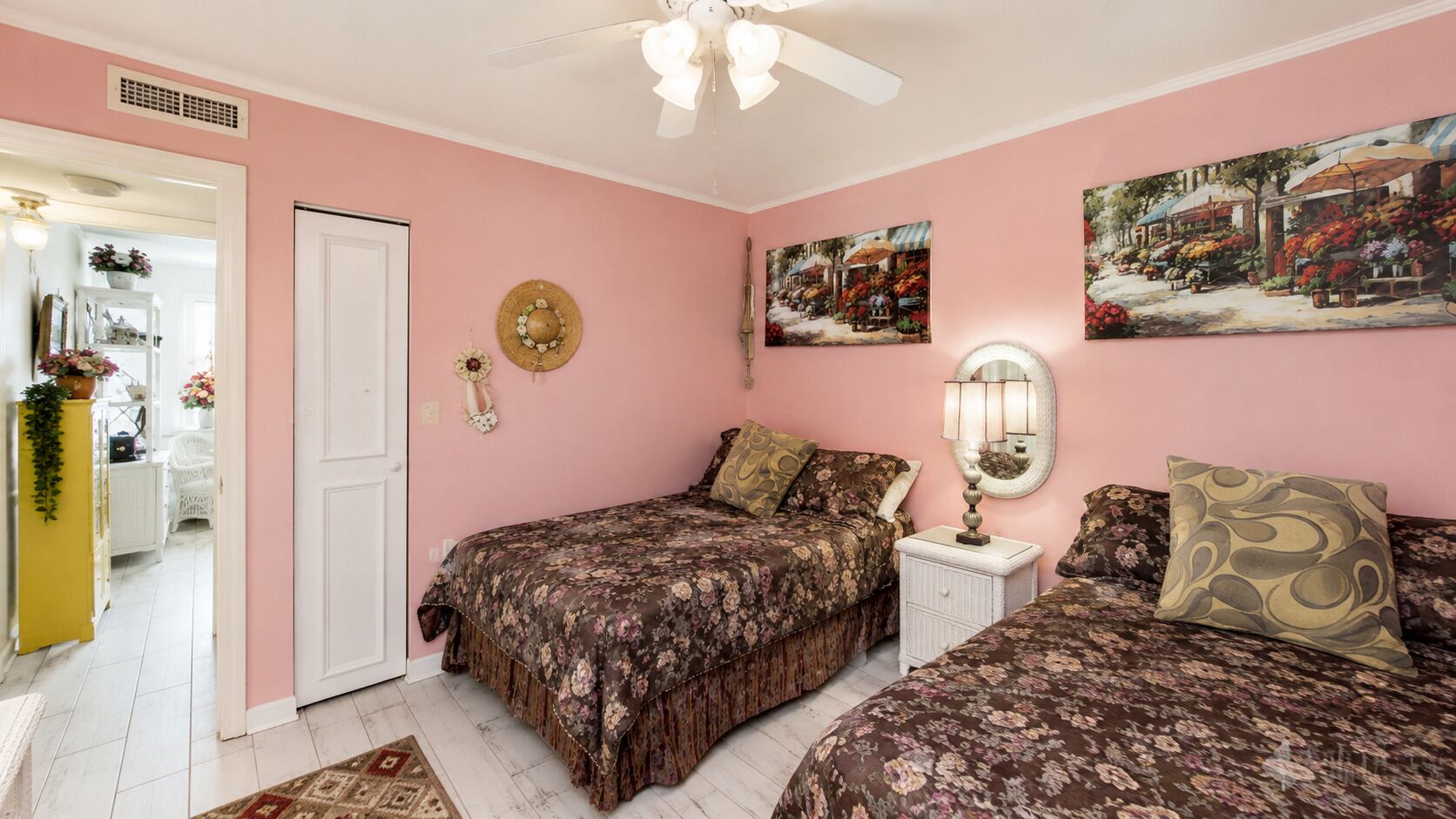 1 室のベッドルーム、インターネット