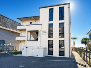 Exterior - Oceanfront Ground Floor • Walk to Shops • Steps to Sand • Grand Strand I 1 (North Myrtle Beach)
