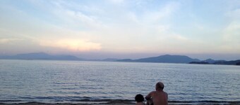 Entire building A stylish and comfortable gatewa / Tamano Okayama