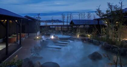 Entire building A stylish and comfortable gatewa / Tamano Okayama