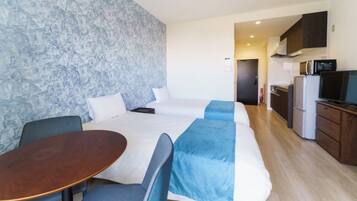 1 bedroom, desk, free WiFi, bed sheets