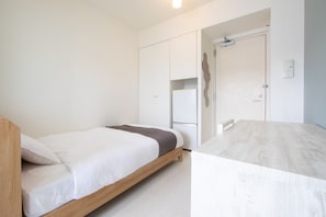 1 chambre, bureau, accès au Wi-Fi (inclus), literie fournie