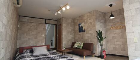 1 chambre, bureau, fer et planche à repasser, Wi-Fi gratuit