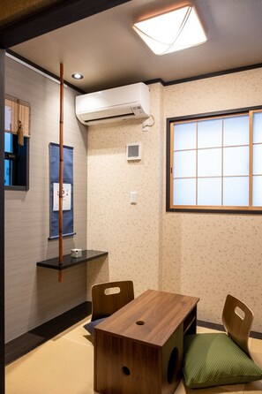 Dining - Room 2FA where you can stay with your beloved ca / Kyoto Kyōto (Kyoto)