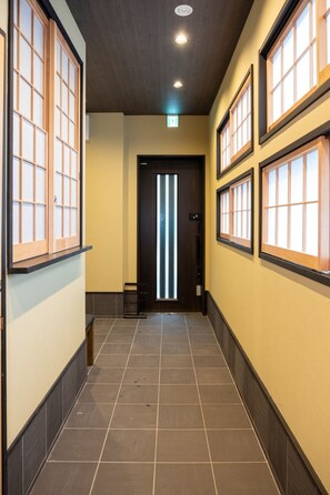 Interior - Room 2FA where you can stay with your beloved ca / Kyoto Kyōto (Kyoto)