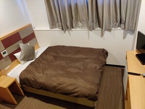 1 chambre, bureau, accès au Wi-Fi (inclus), literie fournie