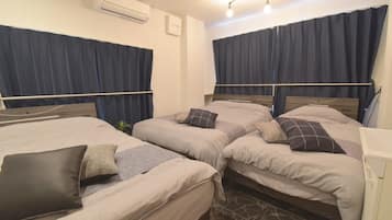 4 bedrooms, desk, free WiFi, bed sheets
