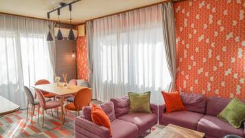 TV, Netflix, streaming services