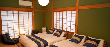 3 sovrum, skrivbord, strykjärn/strykbräda och gratis wi-fi