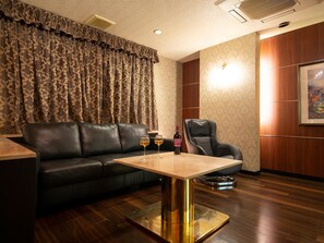 Interior - Smoking Royal Room with bath and toilet  / Nishinomiya Hyōgo (Nishinomiya)