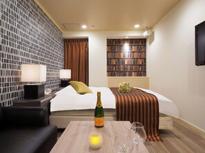 1 bedroom, desk, free WiFi, bed sheets