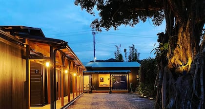 1 building reserved 4 twin rooms Total 12 people O / Amami Kagoshima