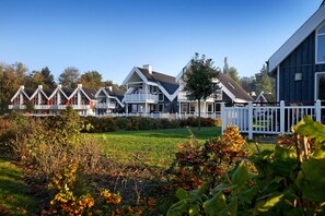 Exterior - Ferienwohnung „Alsen“ 86m² für 4+2 Pers. im Schlosspark Bad Saarow, Sauna, Whirlpool und Kamin (Bad Saarow)