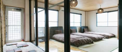 2 bedrooms, desk, iron/ironing board, free WiFi