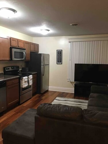 luxery lounge with free parking