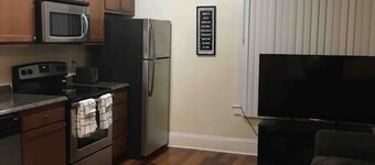 luxery lounge with free parking