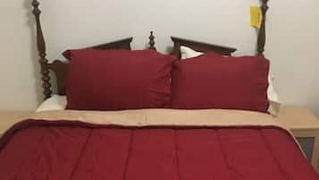 1 bedroom, desk, iron/ironing board, WiFi