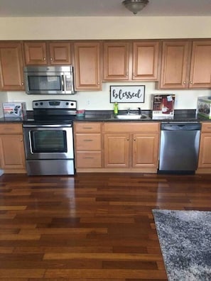 Fridge, microwave, dishwasher, coffee/tea maker