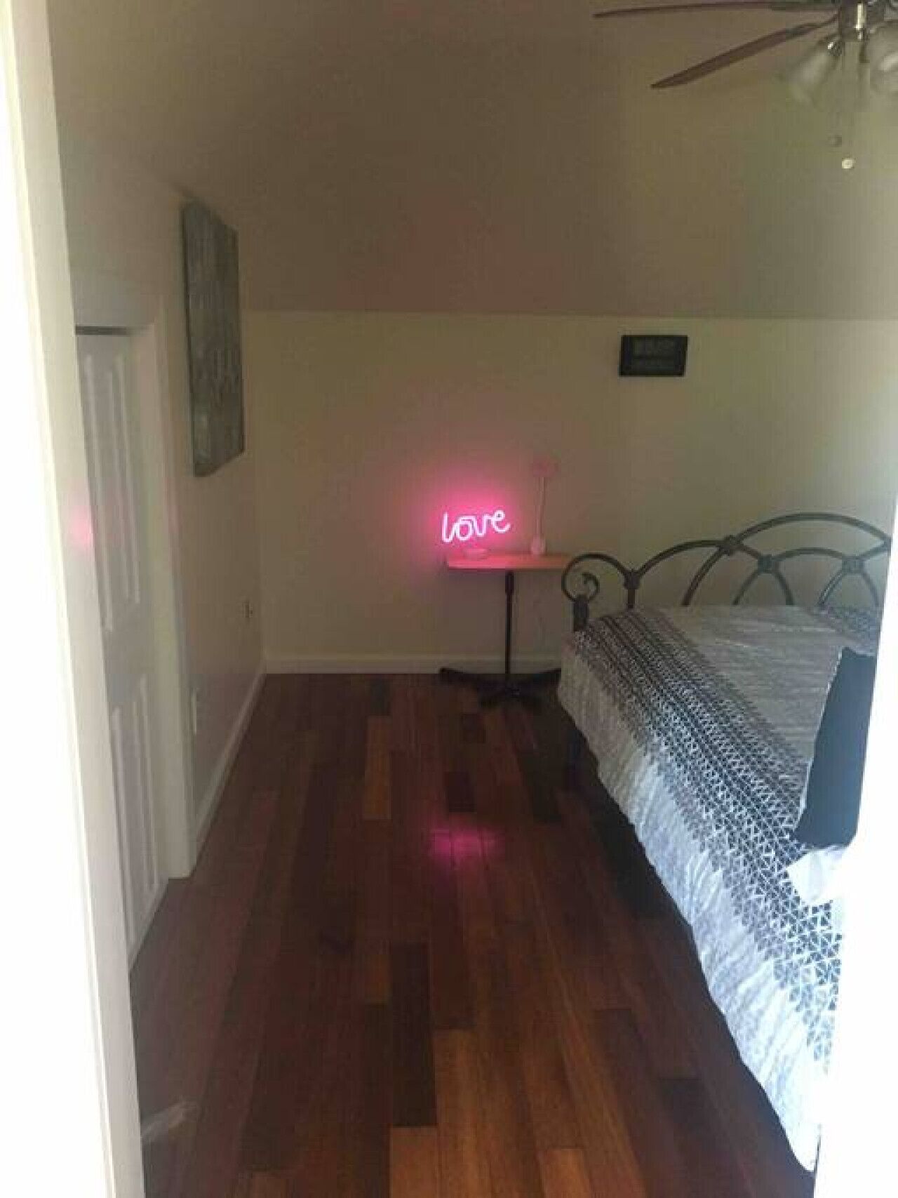 1 bedroom, desk, iron/ironing board, WiFi