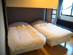 1 chambre, fer et planche à repasser, Wi-Fi gratuit, draps fournis