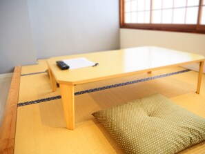 Interior - family room / Shimogyo-ku Kyōto (Shimogyo-ku)