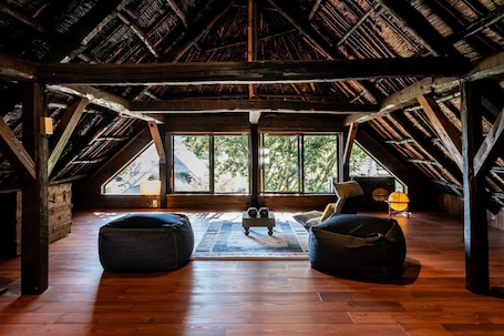 Interior. 2story Traditional Japanese House / Minamitsuru-gun Yamanashi