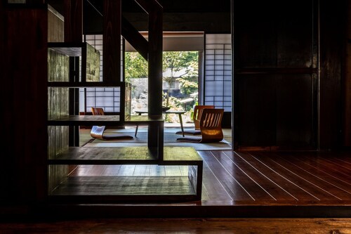 2story Traditional Japanese House / Minamitsuru-gun Yamanashi