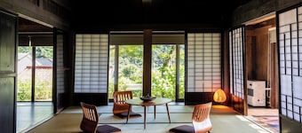 2story Traditional Japanese House / Minamitsuru-gun Yamanashi