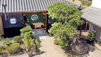 Enceinte de lâhĂ©bergement