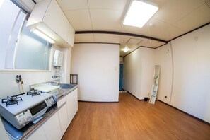 Fridge, microwave, stovetop, cookware/dishes/utensils