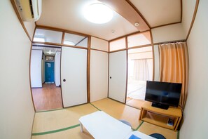 Interior - Japanese style room with kitchenwashing machine - Japanese style room 405 4th floor / Osaka Ōsaka (Osaka)