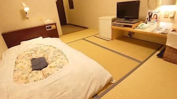 1 室のベッドルーム、デスク、アイロン / アイロン台、WiFi (無料)
