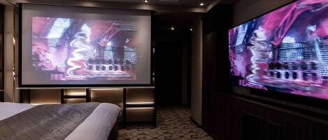 1 室のベッドルーム、デスク、WiFi (無料)、ベッドシーツ