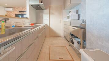 Kühlschrank, Mikrowelle