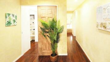 3 chambres, bureau, fer et planche à repasser, Wi-Fi gratuit