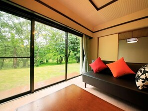 Interior - JapaneseWestern style roomcapacity 5 people|5 / Ito Shizuoka (Ito)