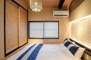 2 室のベッドルーム、デスク、WiFi (無料)、ベッドシーツ